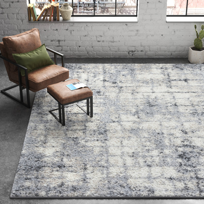 Tapis gris / ivoire à motif abstrait Mena, Rectangle 5 pi 5 po x 7 pi 7 po