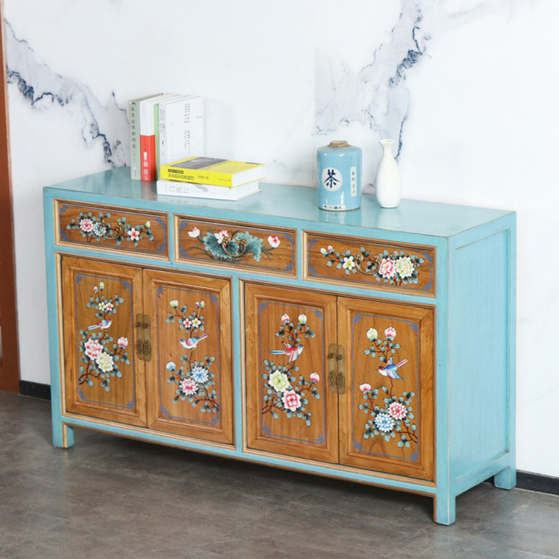 Buffet classique peint