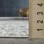Tapis gris en polypropylène tissé à la main Raghdah Southwestern-492169820