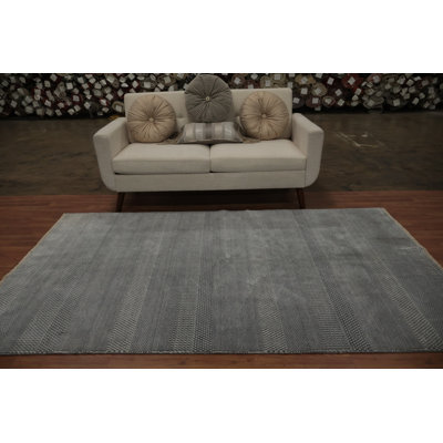 Contemporary Oriental Area Rug 5x8 Elegance for Living Spaces