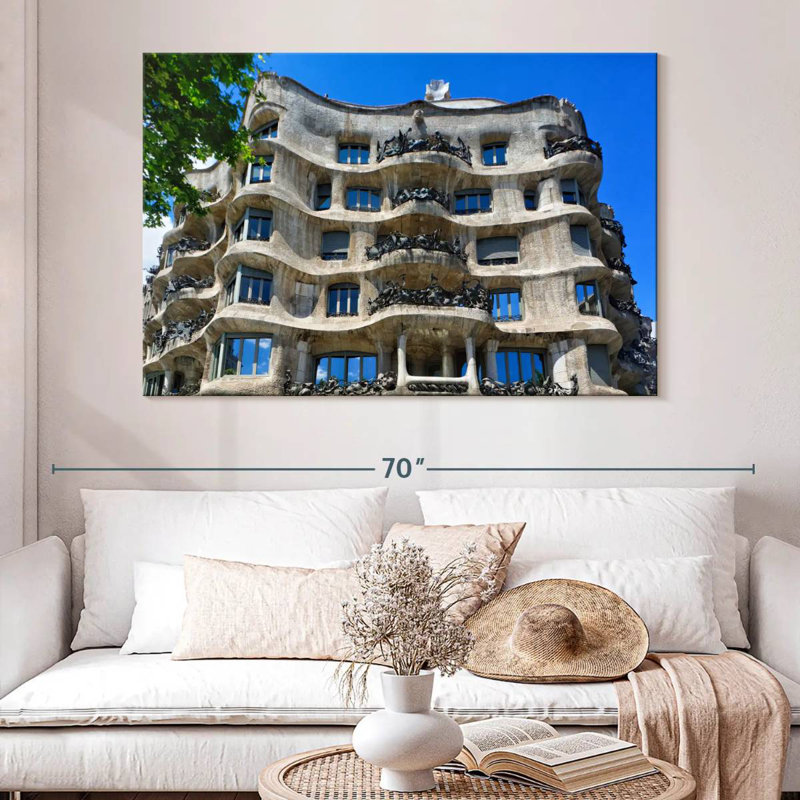 Nicci Casa Mila, H 34 po x l 51 po