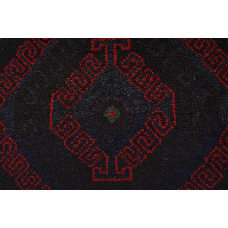 Tapis noir unique de 3 pi 8 po x 6 pi 8 po