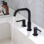 Robinet de salle de bain à large entraxe-82676476