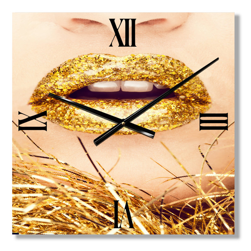 Gros plan sur une horloge murale, Petit