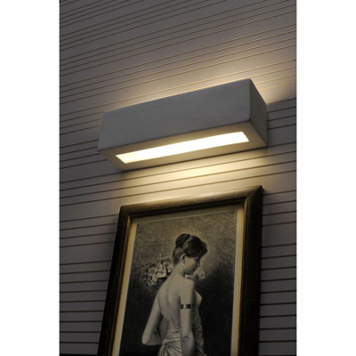 Anberlyn Ceramic Flush Mounted Sconce