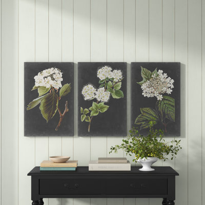 Dramatic White Flowers I Canvas Painting Print