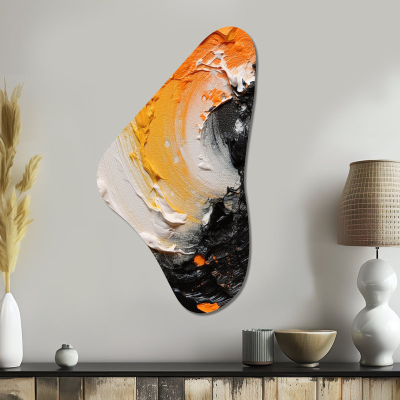 Sculpture murale orange et noire Mystic Spirals III - Spirales abstraites en forme de Boomerang, H 39 po x l 21 po