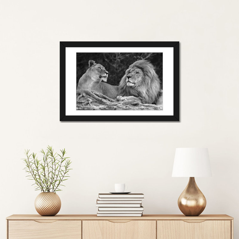 «Love», impression sur toile tendue, H 16 po x l 24 po x P 1 po, Papier d'art encadré noir, Blanc