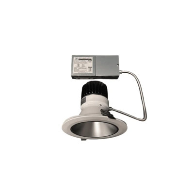 Luminaire encastré DEL commercial haut de gamme E2 Lighting de 15 cm (6 po) avec 3 puissances réglables, 3 températures de couleur sélectionnables et bordure blanche.