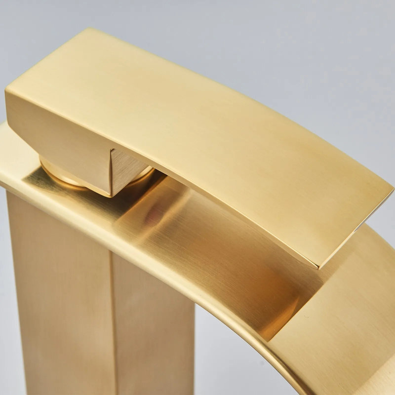 Single-Hole Single-handle Bathroom Faucet with Drain Assembly, Brushed Gold