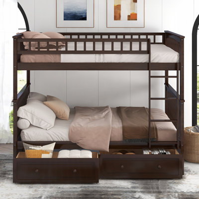 Lit superposé en bois de pin durable avec garde-corps de clôture et assemblage facile, parfait pour les configurations de pièce polyvalentes