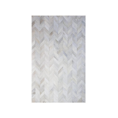 Tapis décoratif en cuir de vache fait à la main à chevron Charlie-John/gris clair