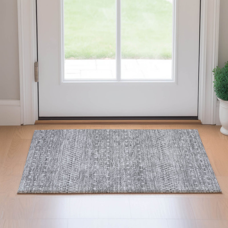 Premium Machine Washable Prisco Silver Rug, Rectangle 1'8" x 2'6"