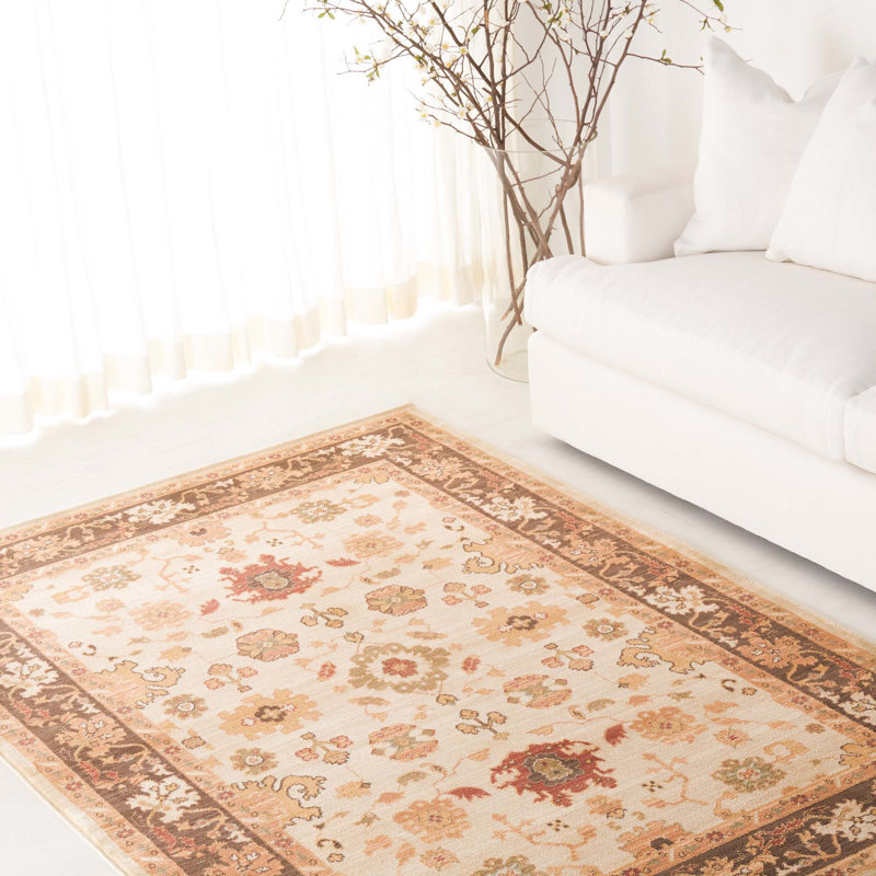 Oriental Area Rug in Cream/Brown, Rectangle 3'6" x 5'6"