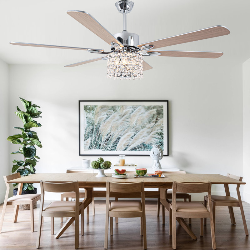 Grand ventilateur de plafond moderne en cristal argenté 65 po avec ensemble d'éclairage et moteur réversible à 6 vitesses avec abat-jour Crsyarl