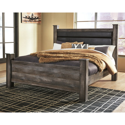Wynnlow King Poster Bed