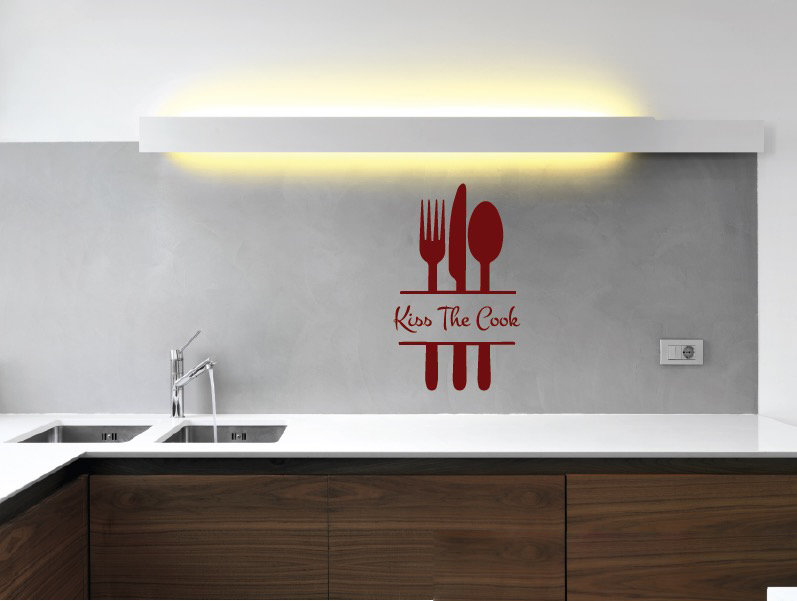 Adhésif décoratif cuisine Kiss the Cook, Bourgogne, H 24 po x l 15 po x P 0,01 po