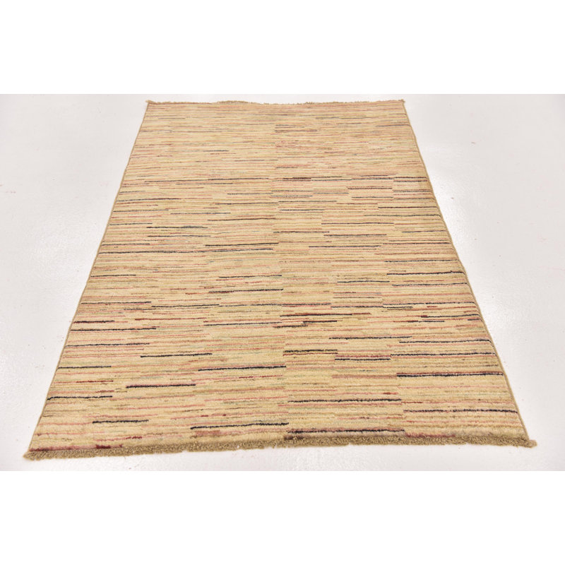 Tapis en laine beige 3 pi 9 po x 5 pi 10 po one-of-kind noué la Nash
