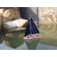 Bateau à voile flottant en bois-11806749-11806744