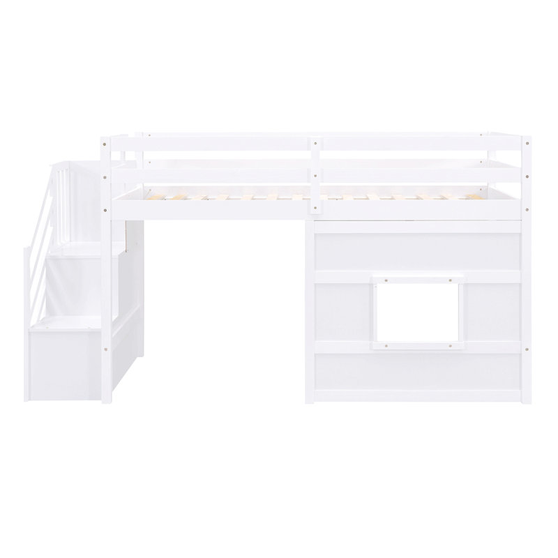 Lit mezzanine avec bureau intégré en forme de L et tablettes de rangement à trois niveaux, et escalier de rangement attaché