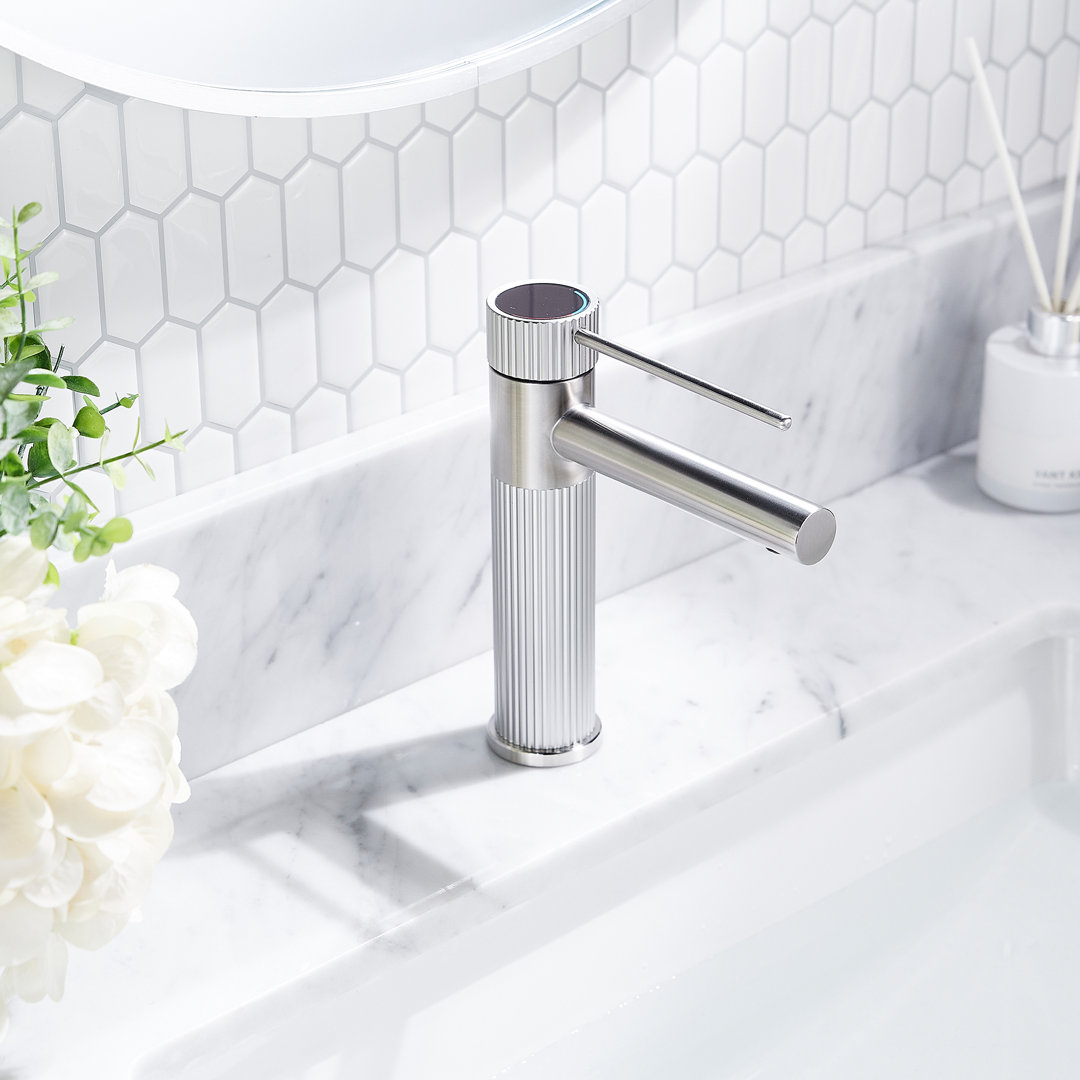 Single-Hole Single-handle Bathroom Faucet with Drain Assembly FURUISI 
