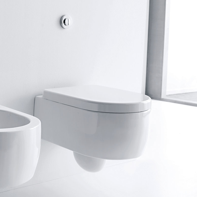 Cuvette de toilette allongée à double chasse Flo (siège inclus)