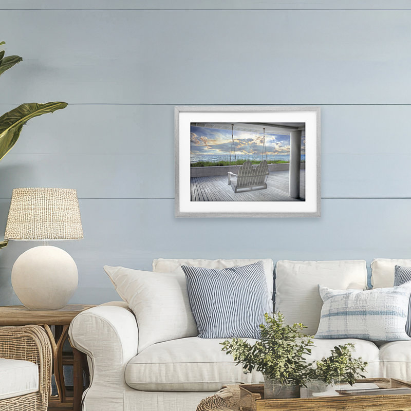Swing At The Beach, reproduction encadrée sous verre, design par Celebrate Life Gallery, H 17 po x l 23 po
