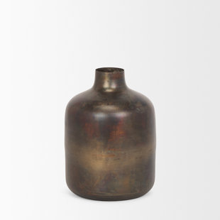 Bantice Metal Table Vase