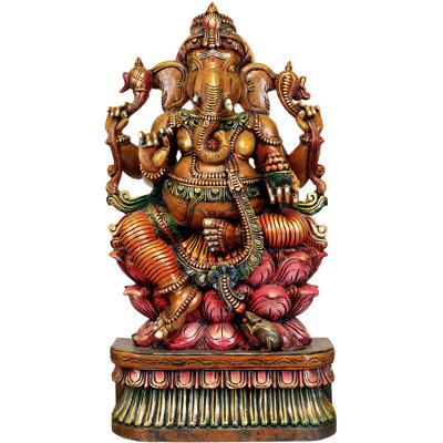 Lord Ganesha assis sur un lotus