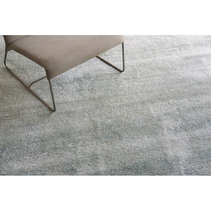 Plush Hand-Knotted Wool/Viscose Area Rug in Gray/Blue, Rectangle 2' x 3'