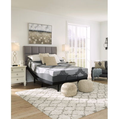 Matelas en mousse viscoélastique gélifiée ferme de 12 po et base réglable Signature Design par Ashley