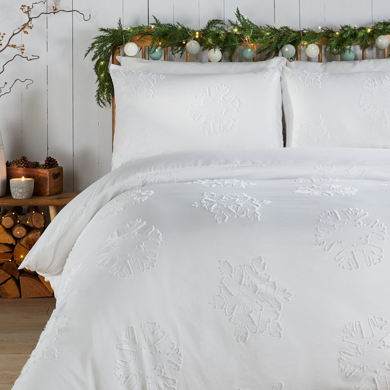 Snow Crystal Polyester No Pattern Duvet Cover Set with Pillowcases Included