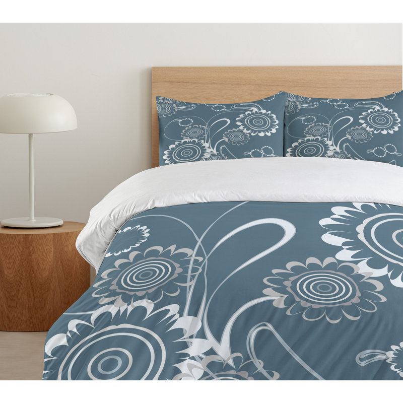 No Duvet Cover, California King Duvet Cover + 2 Standard Shams
