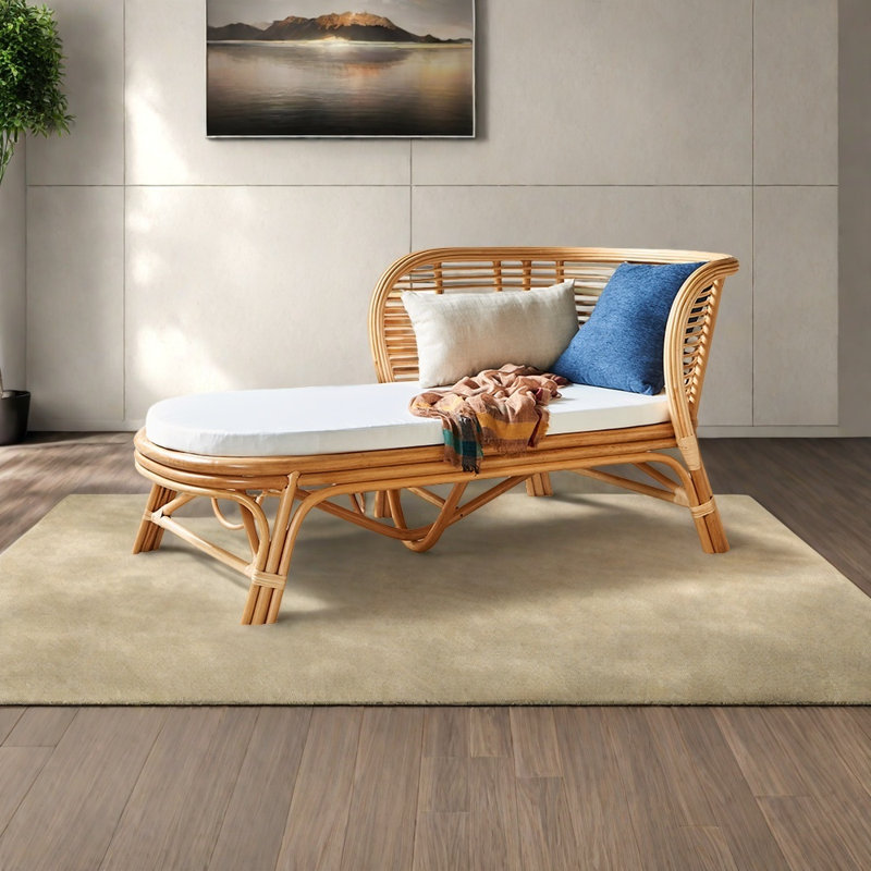 Chaise naturelle tissée à la main, Orienté à droite