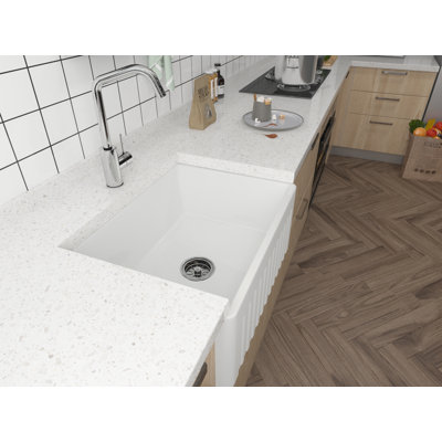 24" L x 18" W Farmhouse Kitchen Sink with Sink Grid