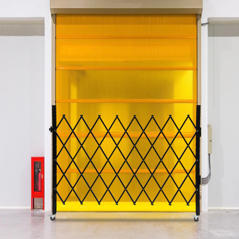 Barrière de sécurité en métal noir, 66" W x 51" H