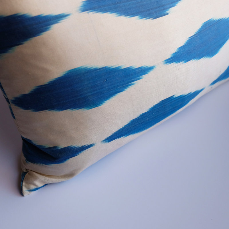Kurt Silk Lumbar Pillow Cover & Insert
