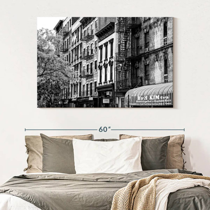 Lilie NYC, façades de bâtiments II, H 34 po x l 51 po