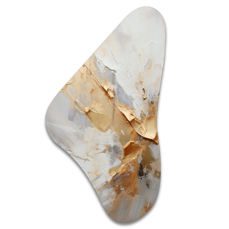 Beige et or, pierre glaciaire Simplicity III - art abstrait en forme de Boomerang en métal asymétrique, H 31 po x l 17 po