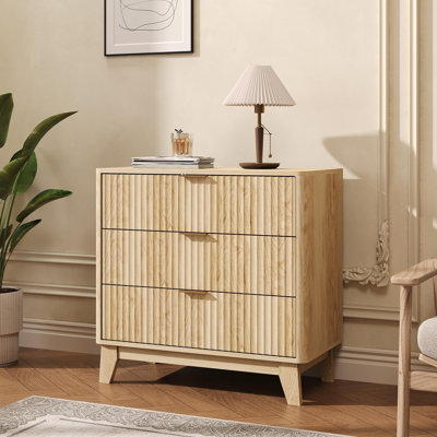 Table de chevet cannelée avec commode 3 tiroirs, table de chevet moderne avec rangement, table de chevet de 27 po de largeur avec poignée en métal pour chambre à coucher, salon, placard, chêne naturel