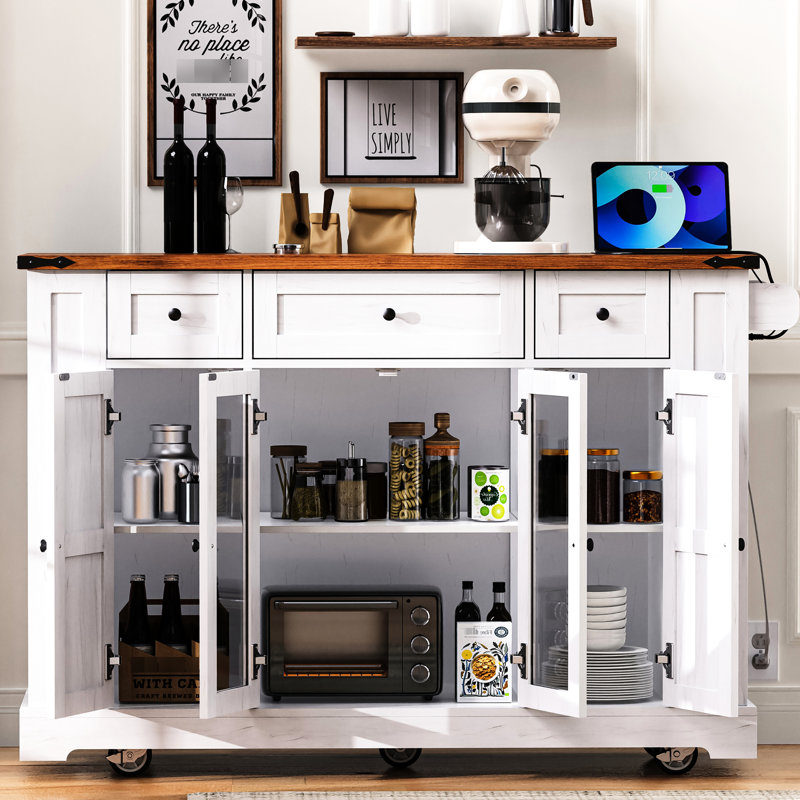 Îlot de cuisine roulant de 53 po avec style, 2 portes en verre trempé, bloc d'alimentation, 3 tiroirs, 5 tablettes ouvertes, abattant, blanc avec prise de courant, côté, chariot sur roulettes