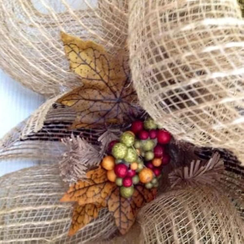 Couronne d'automne avec gland de bienvenue