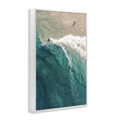 «Surfing Clear Waters», estampe numérique par Nataly White