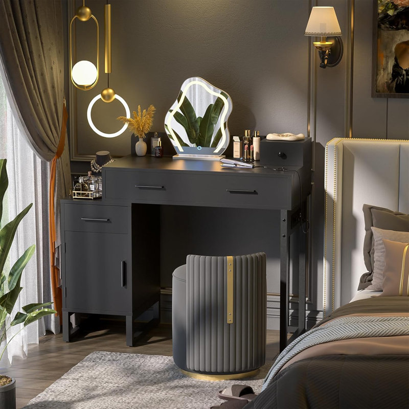 Bureau moderne blanc ultrabrillant avec 2 options de rangement pour la chambre à coucher et l'écriture dorée