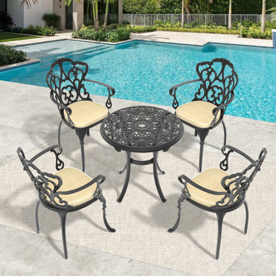 Ensemble de 5 meubles de patio en aluminium coulé avec cadre noir et coussins de siège blanc cassé