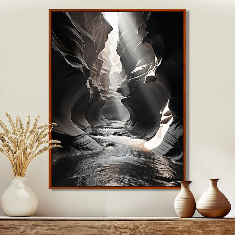 Noir et blanc Canyon Calm - Canyon Wall Art Living Room, 32" H x 24" W, Gold Picture Framed