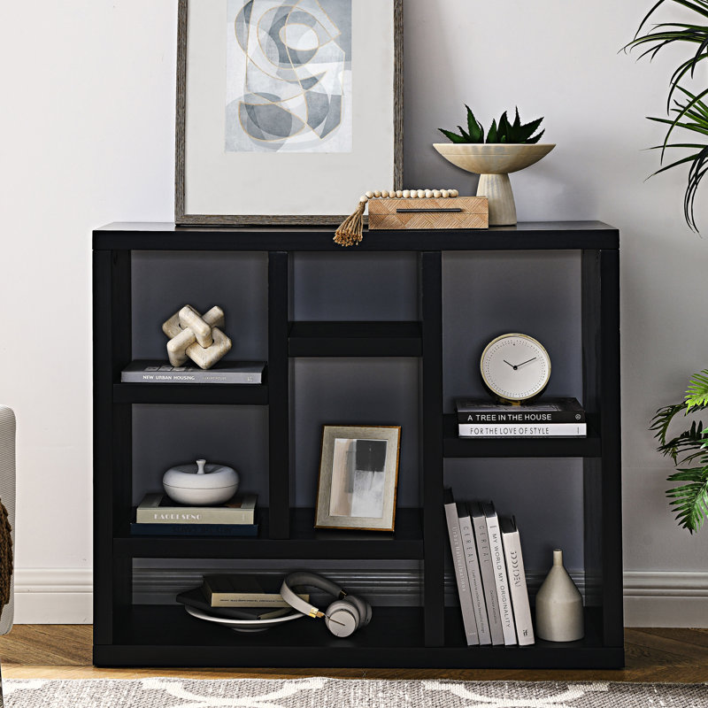 Jaaliyah Cube, Noir