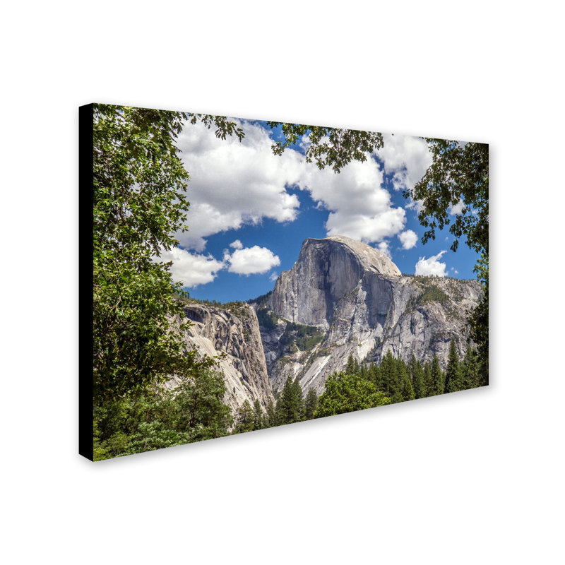 «Yosemite Half Dome» par Pierre Leclerc - reproduction de photo sur toile, H 22 po x l 32 po x P 2 po