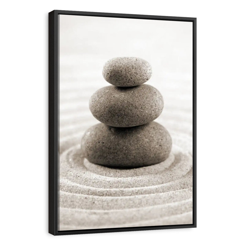 Pierre empilée sur un jardin zen, Cadre flottant noir, 29 po x 43 po