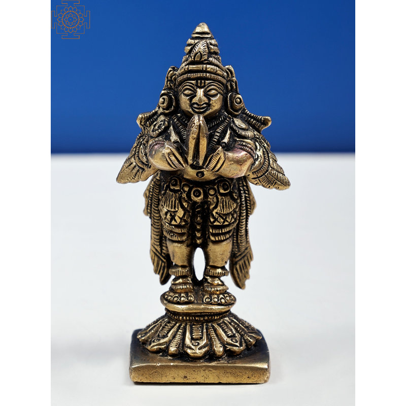 Figurine Garuda in Namaskara Mudra